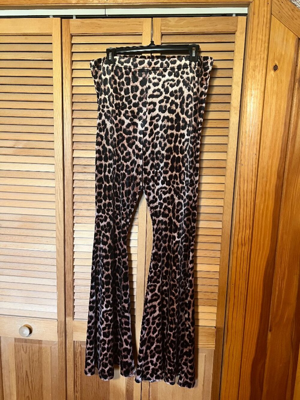 BlackMilk Claws Out Velvet Flare Leopard Leggings Sz XL and XXL - Picture 2 of 3